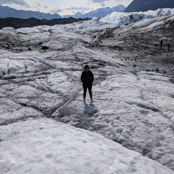 Meet your Posher, Gunjan - Picture 1 of 1